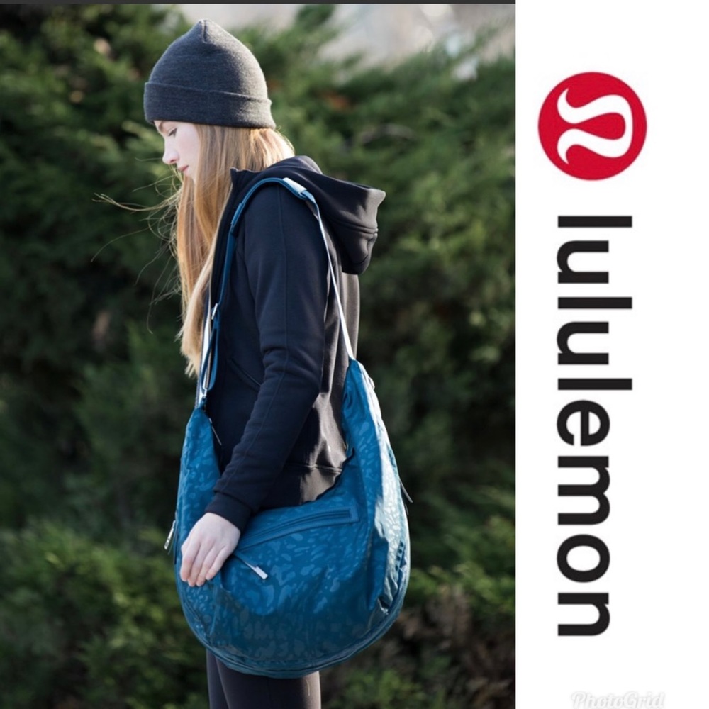 Lululemon Resolution Hobo View 2